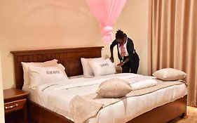 Elsie Hotel